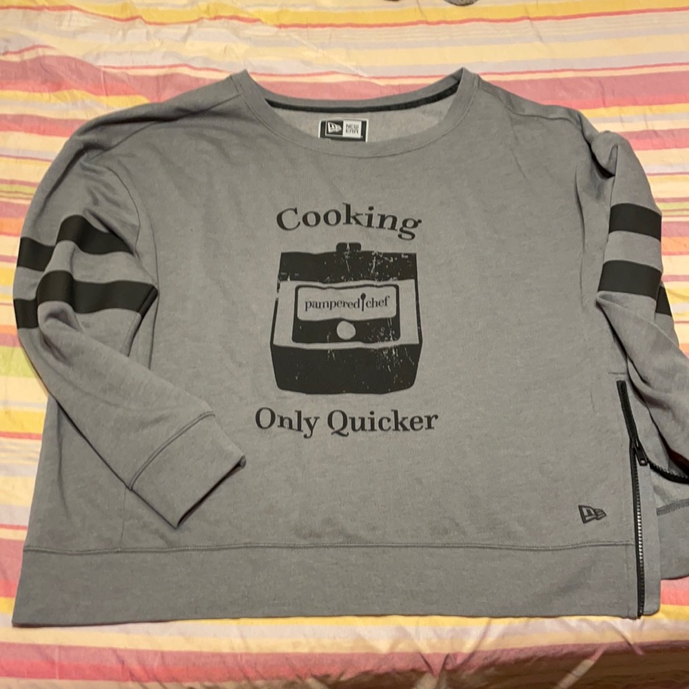 Pampered Chef quick cooker hoodie 2xL